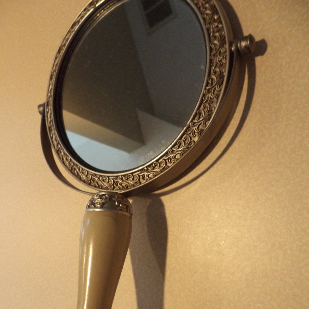 MAKE-UP MIRROR   ~ DECORATIVE ~  Up to 5 Times Magnification ~Victorian Design